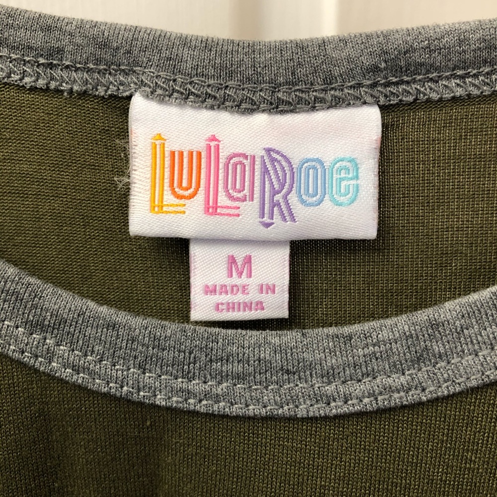 LulaRoe Randy - Picture 2 of 5